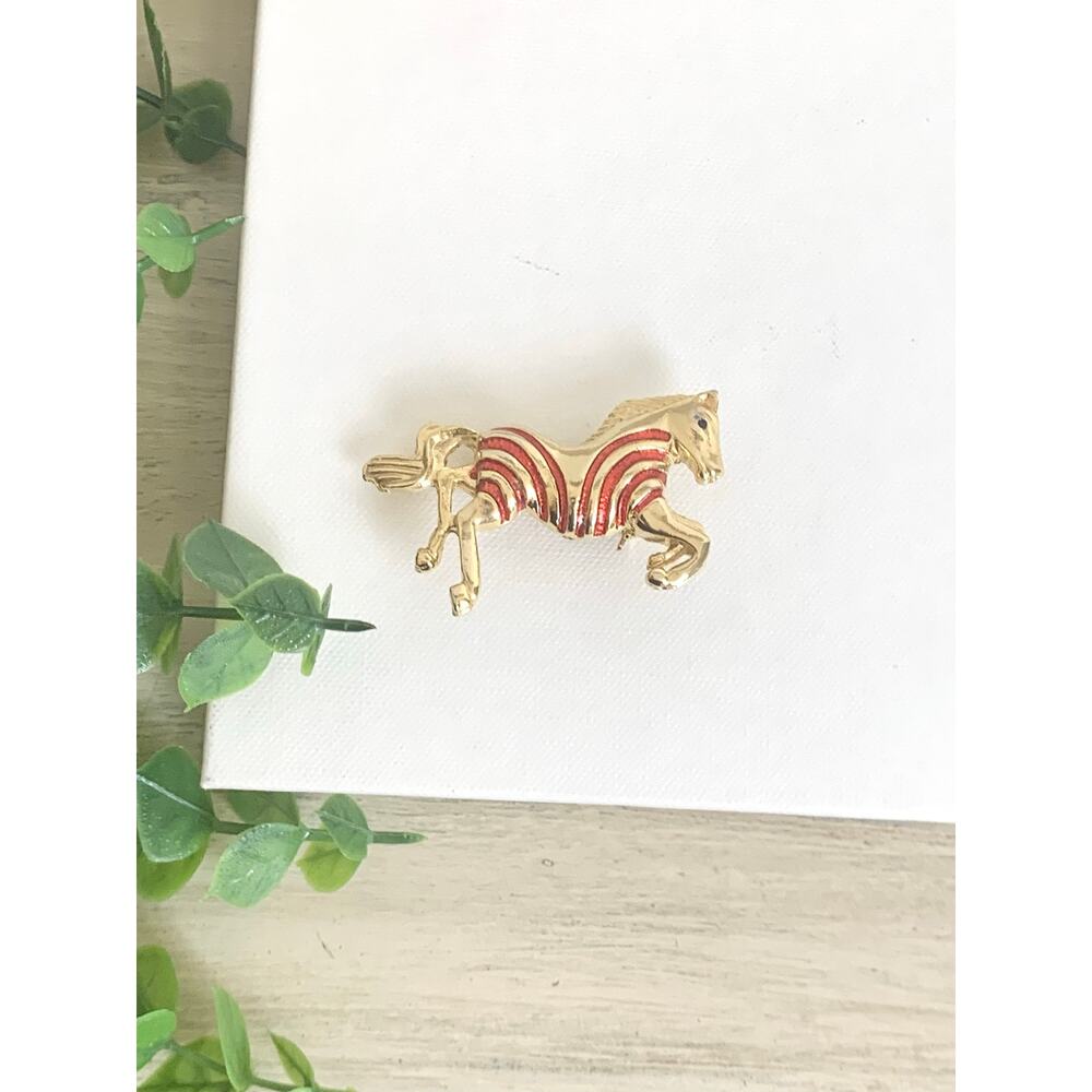 Vintage Red Enamel Horse Brooch Pendant Goldtone Equestrian Jewelry Western Pin